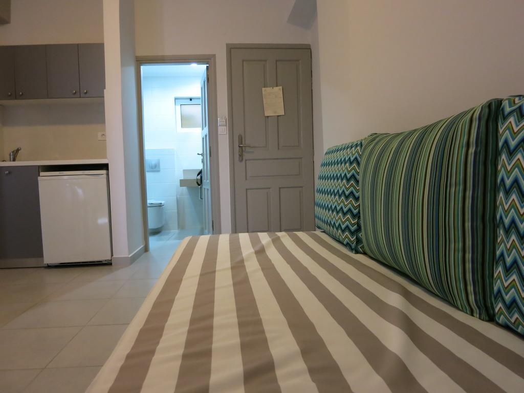 Amaryllis Aparthotel Platanés Стая снимка