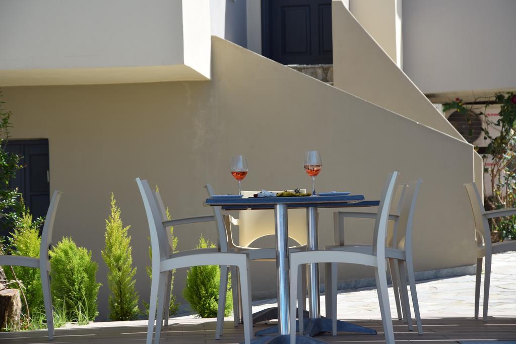 Amaryllis Aparthotel Platanés Екстериор снимка