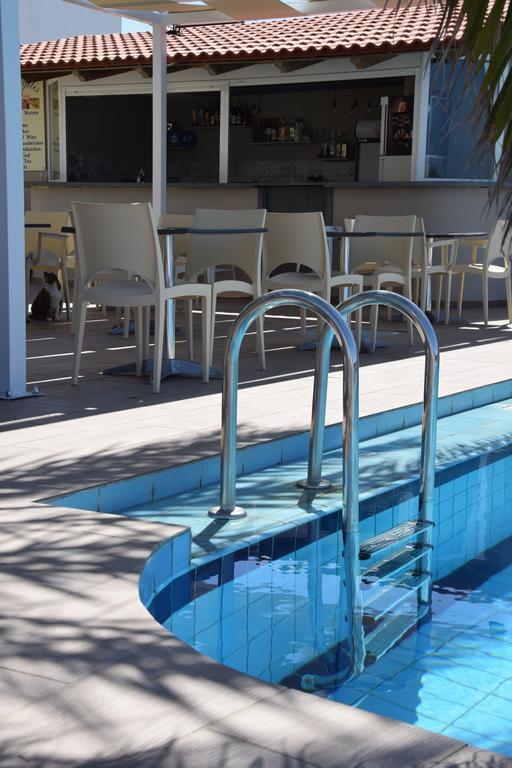 Amaryllis Aparthotel Platanés Екстериор снимка
