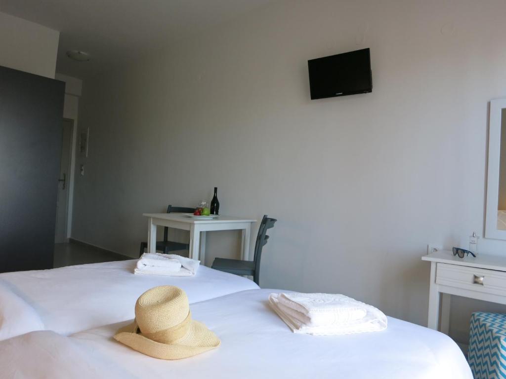 Amaryllis Aparthotel Platanés Екстериор снимка