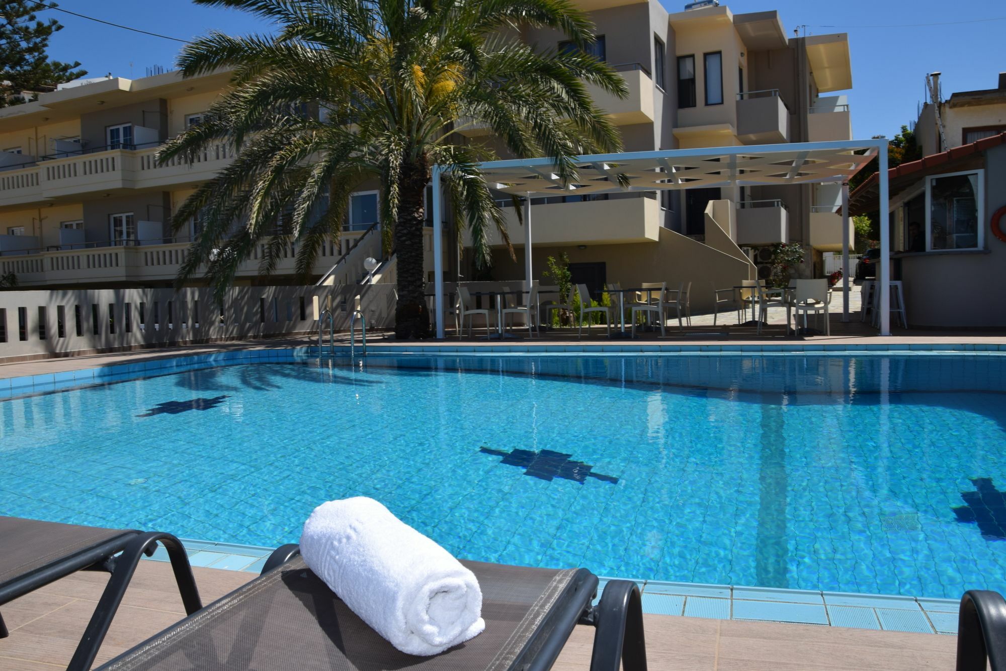 Amaryllis Aparthotel Platanés Екстериор снимка