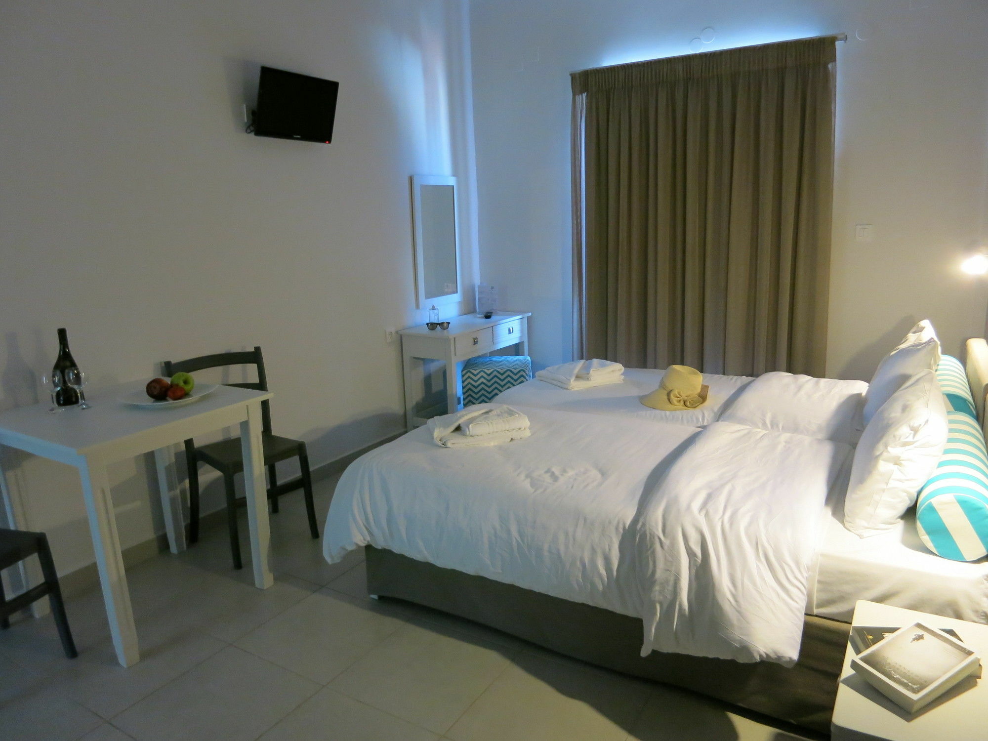 Amaryllis Aparthotel Platanés Екстериор снимка