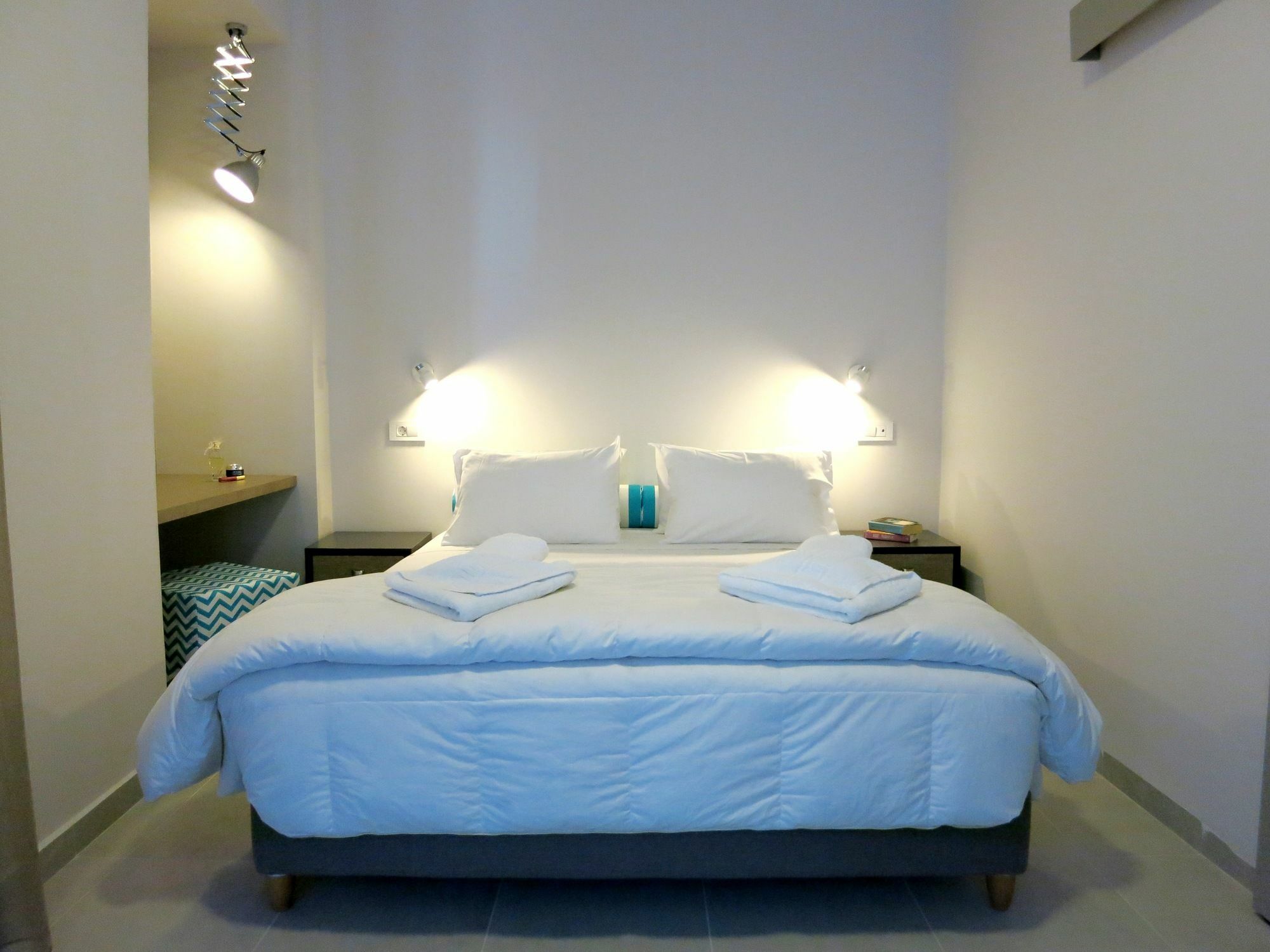 Amaryllis Aparthotel Platanés Екстериор снимка